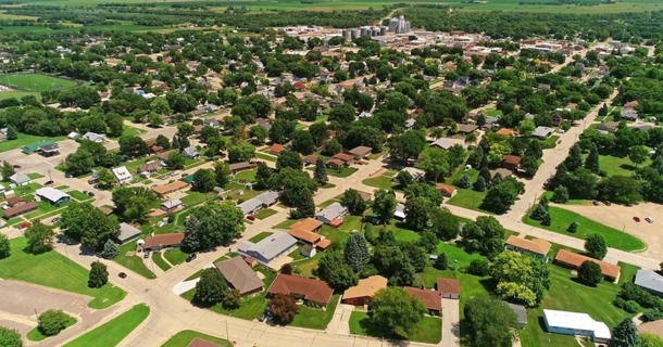 Most respondents to the 2024 Nebraska Rural Poll rate their communities as friendly, trusting and supportive, and say it would be difficult to leave. (Craig Chandler/University Communication and Marketing)